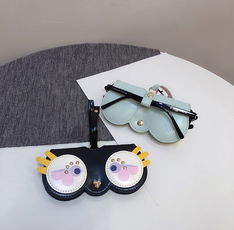 Cute stylishly portable Sunglasses Pouch Bag charm