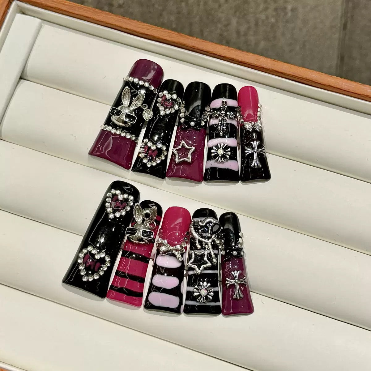 Limited Edition - Sunglass Bunny - Duck Shape Handmade Press On Nails