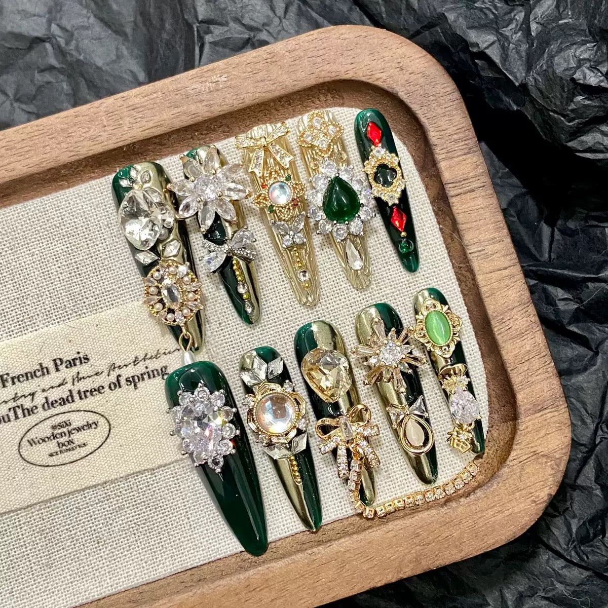 Emerald Badge - Luxury Handmade Press On Nails