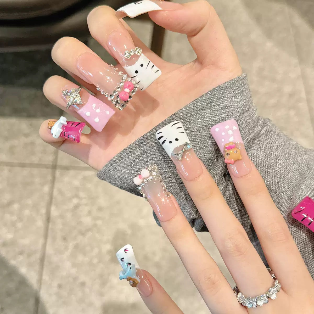 Hawaiian Black Kitty  - Duck Shape Handmade Press On Nails