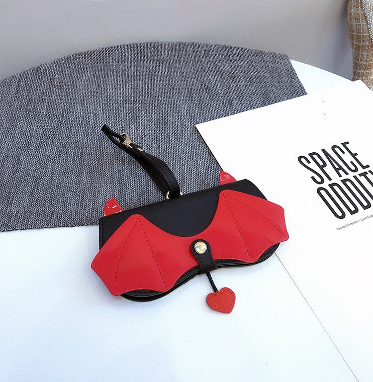 Cute stylishly portable Sunglasses Pouch Bag charm