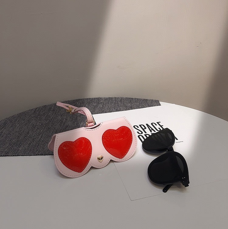 Cute stylishly portable Sunglasses Pouch Bag charm