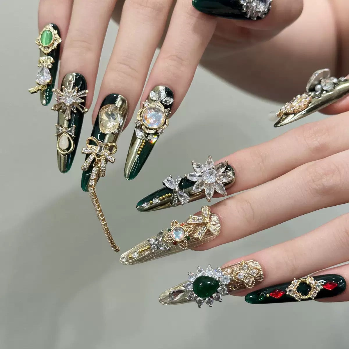 Emerald Badge - Luxury Handmade Press On Nails