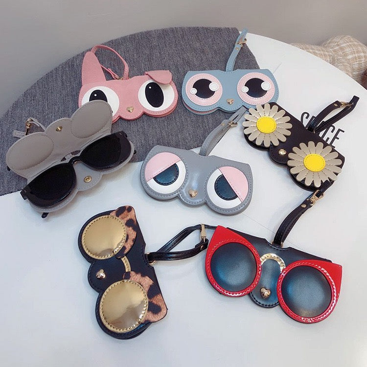 Cute stylishly portable Sunglasses Pouch Bag charm