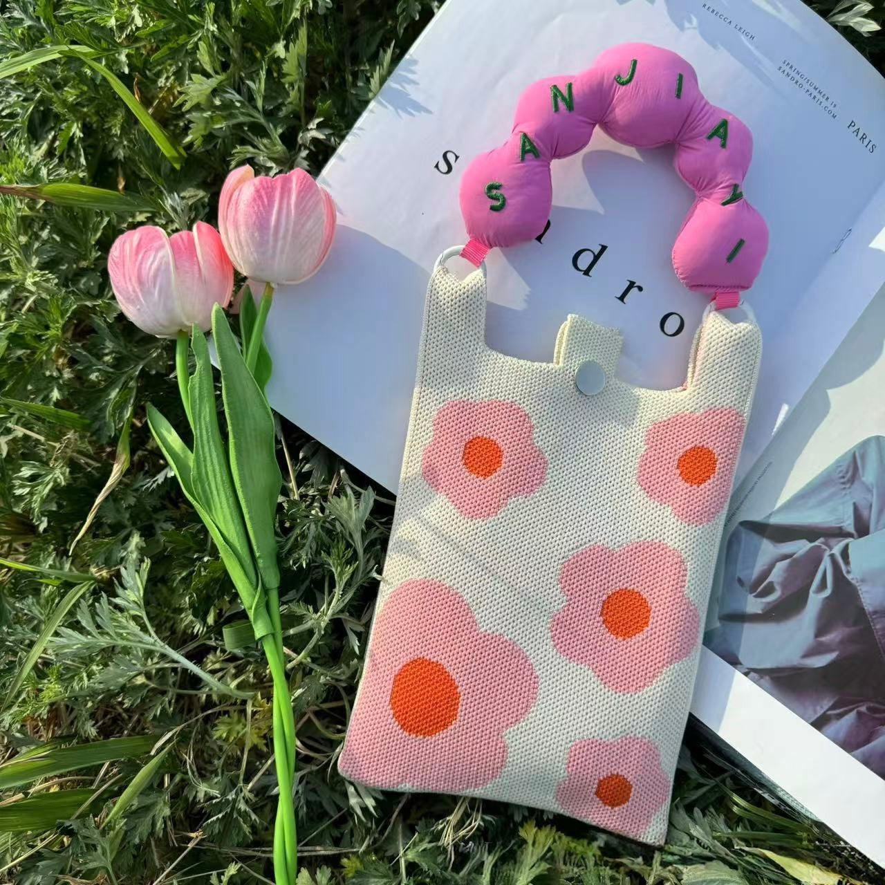 Kawaii Handle - Knit Crossbody Phone Bag